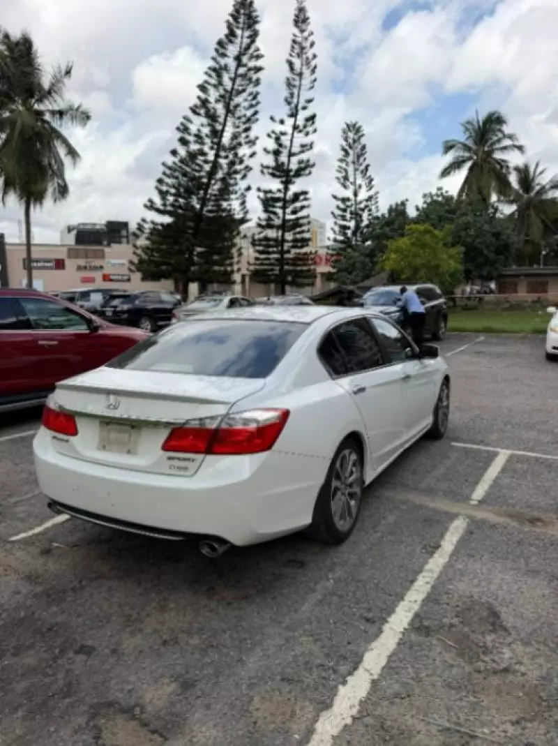 Honda Accord   - 2013