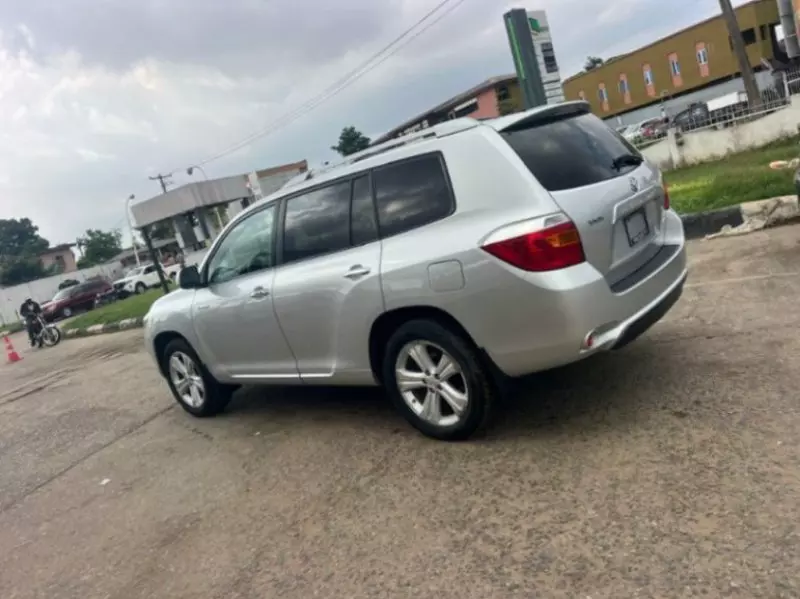 Toyota Highlander   - 2008