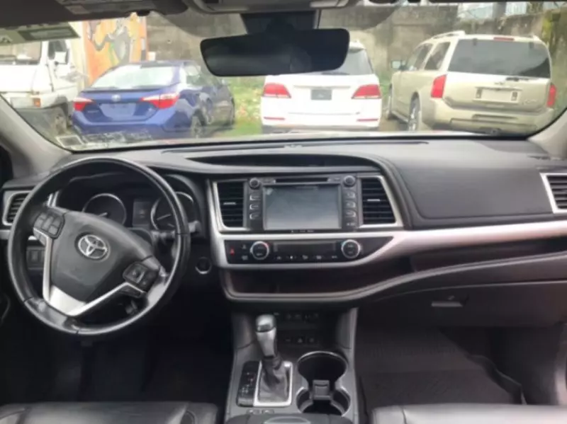 Toyota Highlander   - 2018