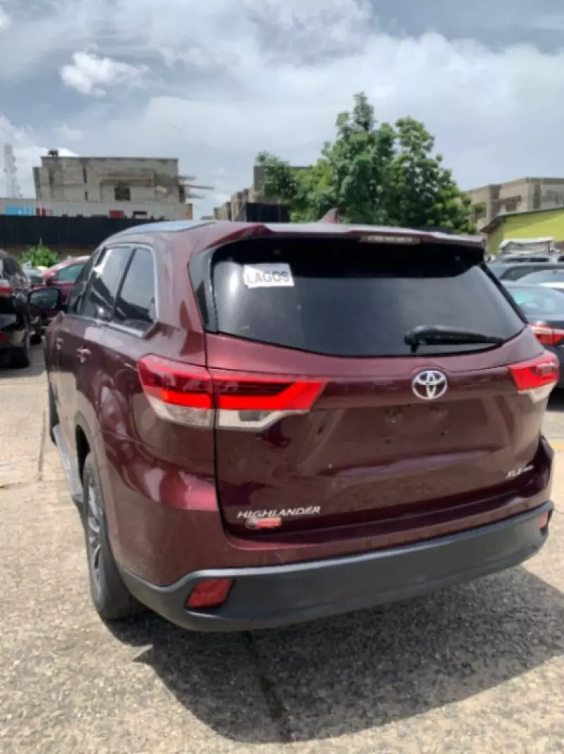 Toyota Highlander   - 2018