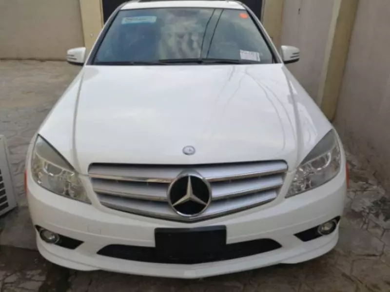 Mercedes-Benz C 300   - 2010