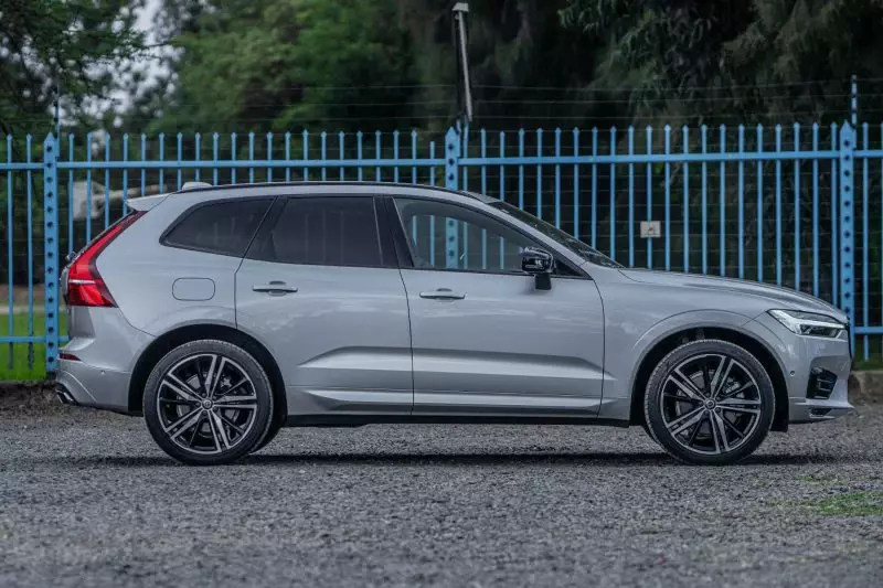 Volvo XC60   - 2021