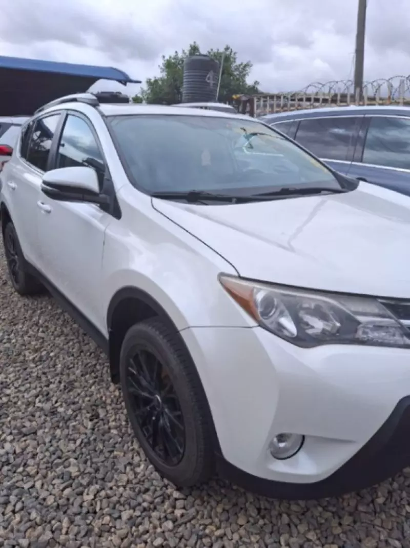 Toyota RAV 4   - 2014