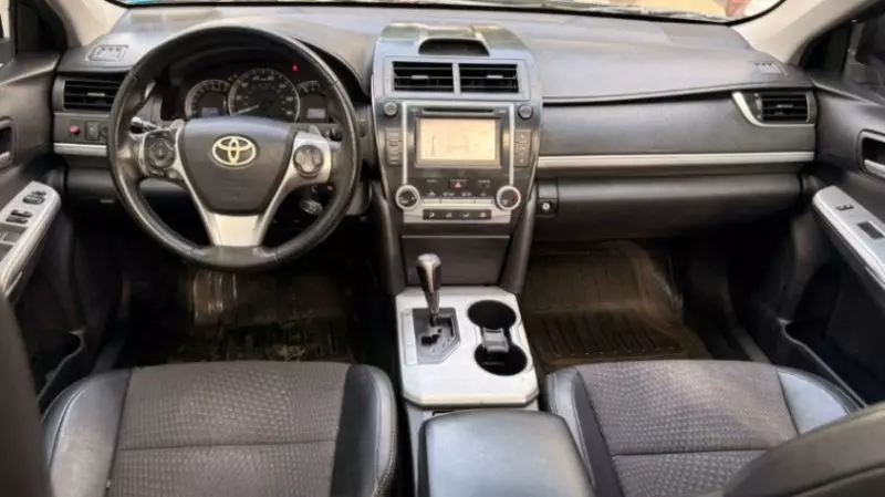 Toyota Camry   - 2012