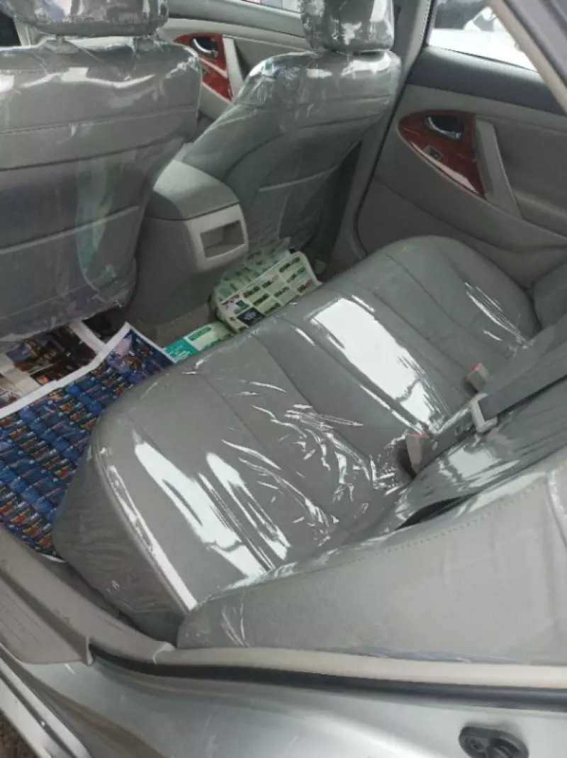 Toyota camry   - 2010