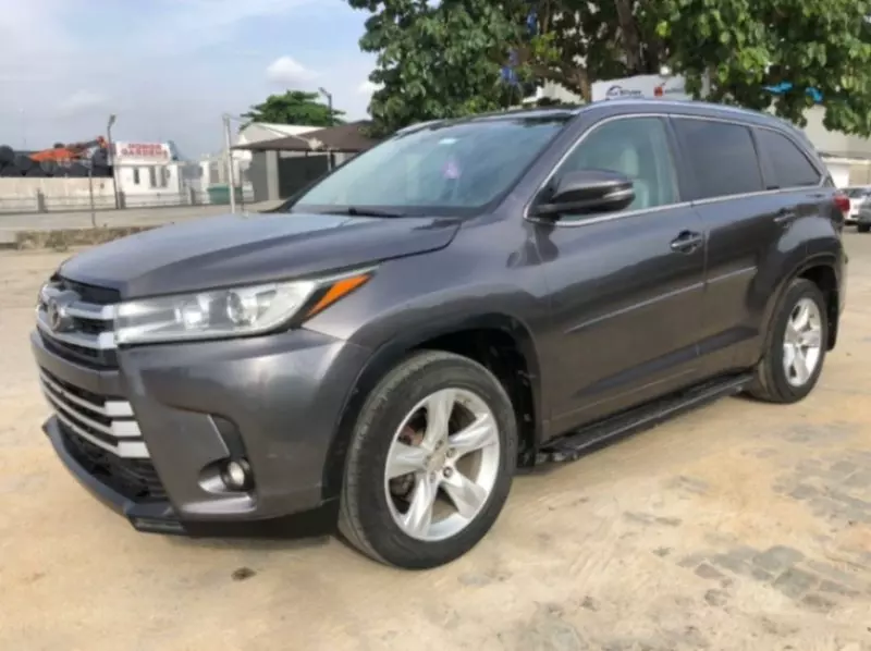 Toyota Highlander   - 2015
