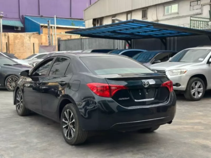 Toyota Corolla   - 2017
