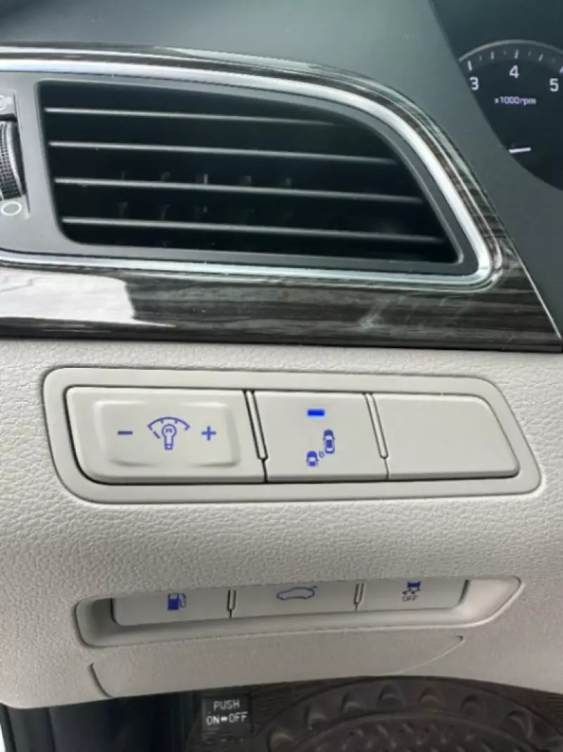 Hyundai Sonata   - 2015