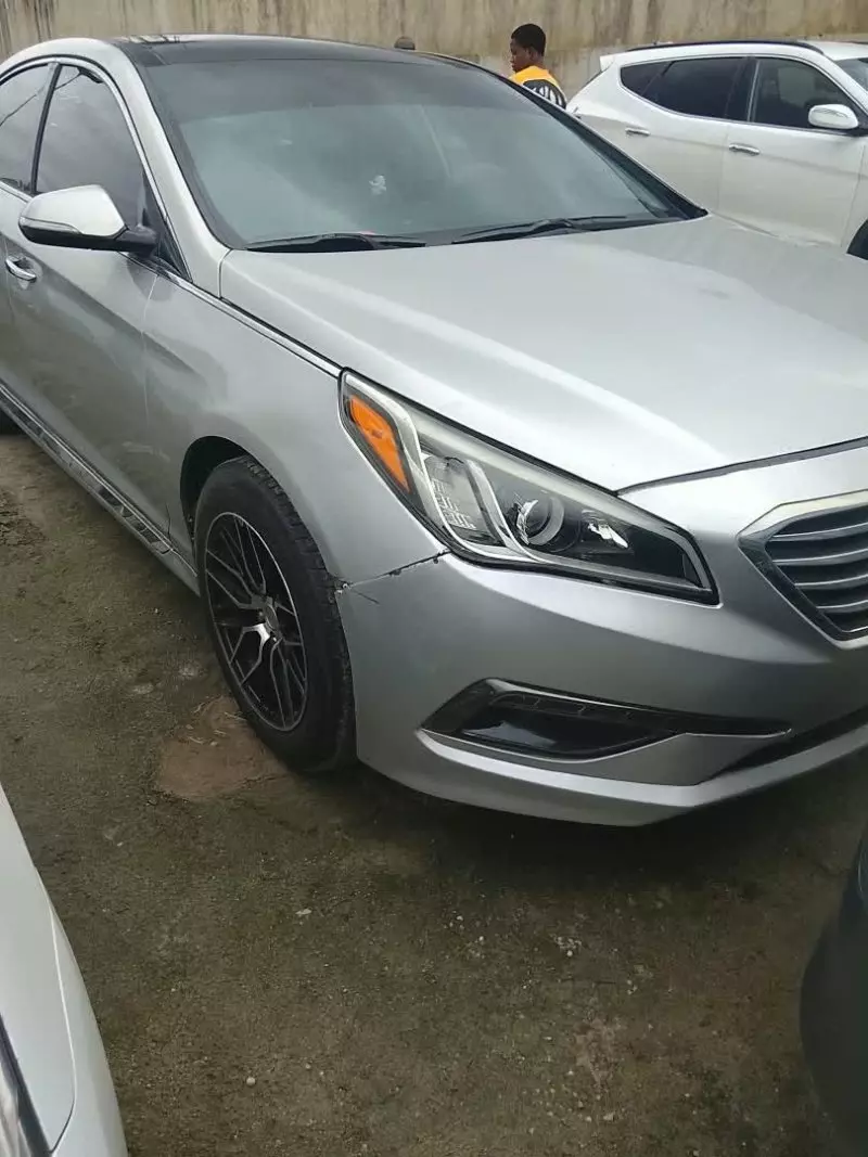 Hyundai Sonata - 2015