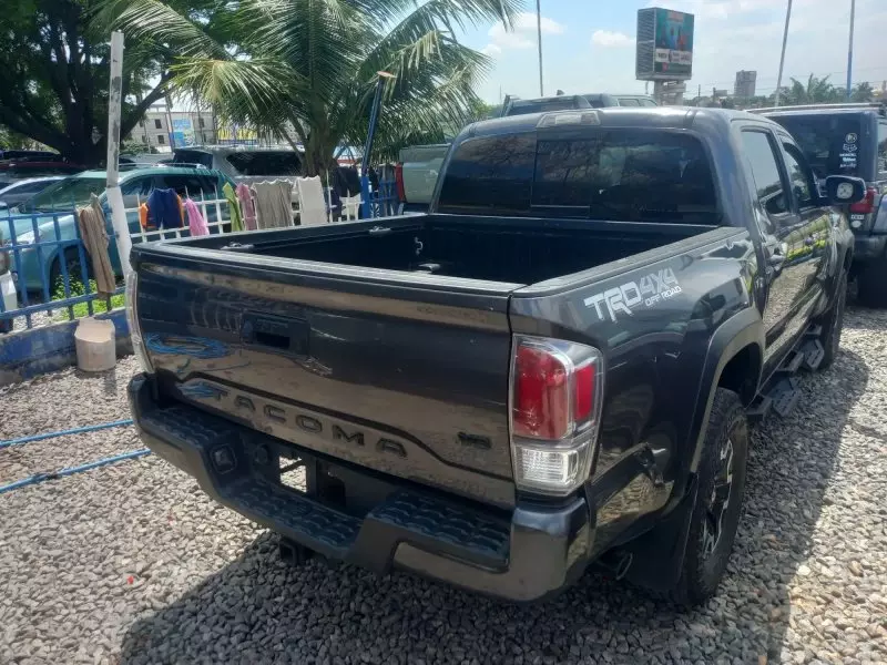 Toyota Tacoma   - 2020
