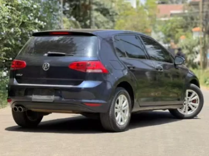 Volkswagen Golf   - 2014