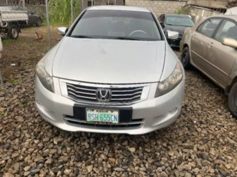 Honda Accord   - 2011