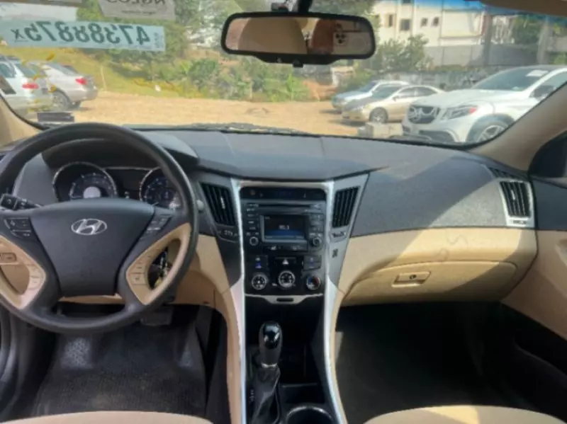 Hyundai Sonata   - 2014