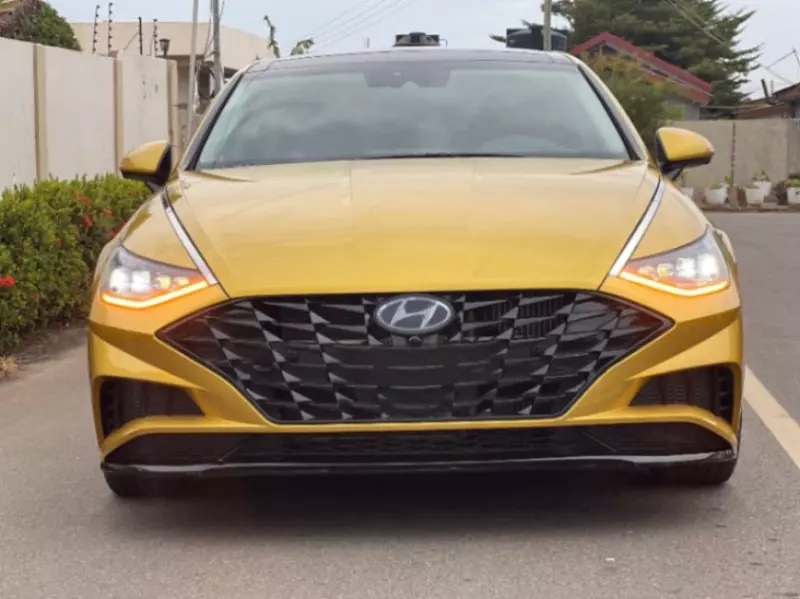 Hyundai Sonata   - 2021