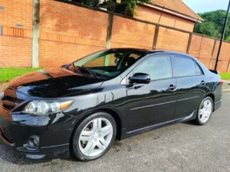 TOYOTA Corolla - 2011