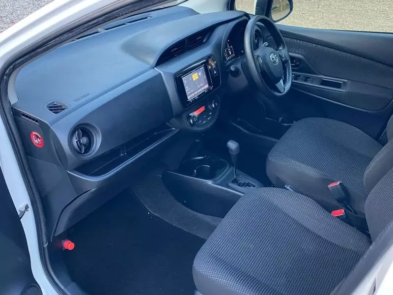 TOYOTA Vitz   - 2019
