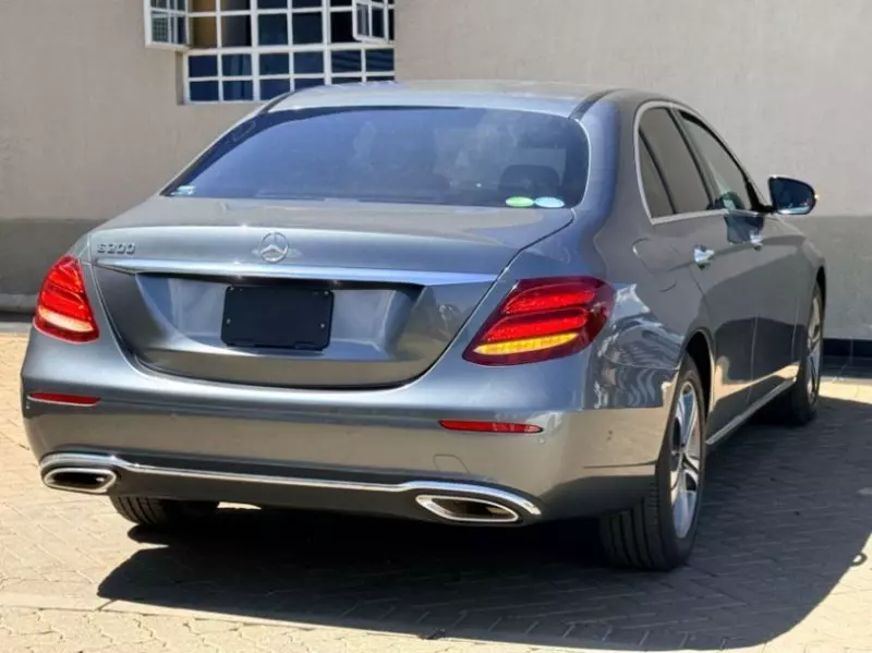 Mercedes-Benz E200   - 2018