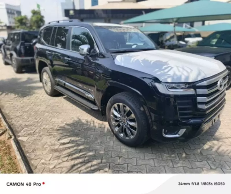 Toyota Land Cruiser   - 2025