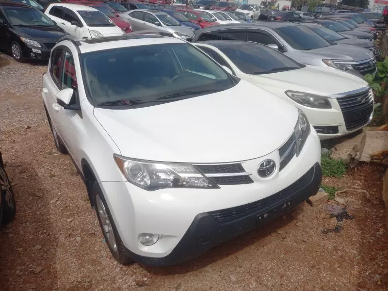 Toyota RAV 4   - 2014