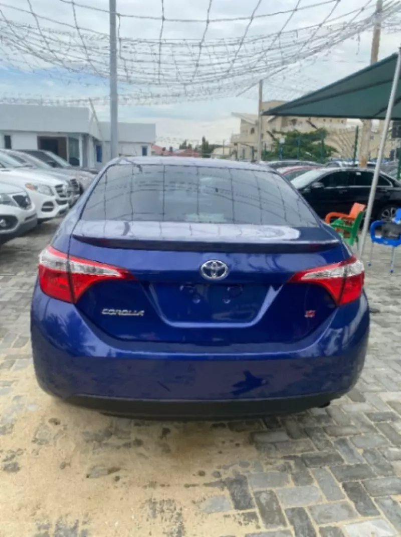 Toyota Corolla   - 2016