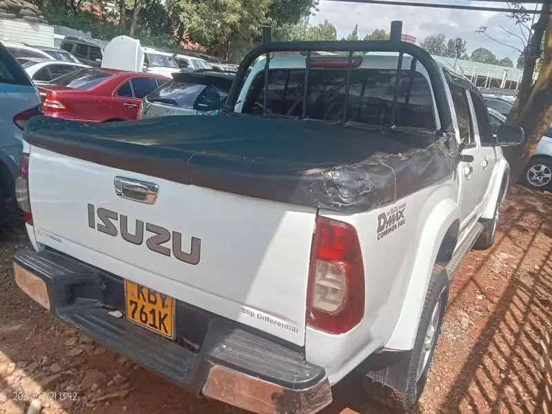 Isuzu D-Max   - 2011