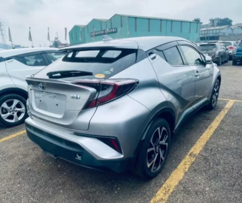 Toyota CH-R   - 2015