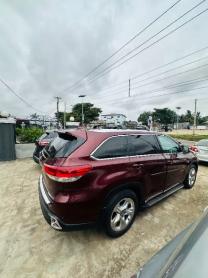TOYOTA Highlander   - 2017
