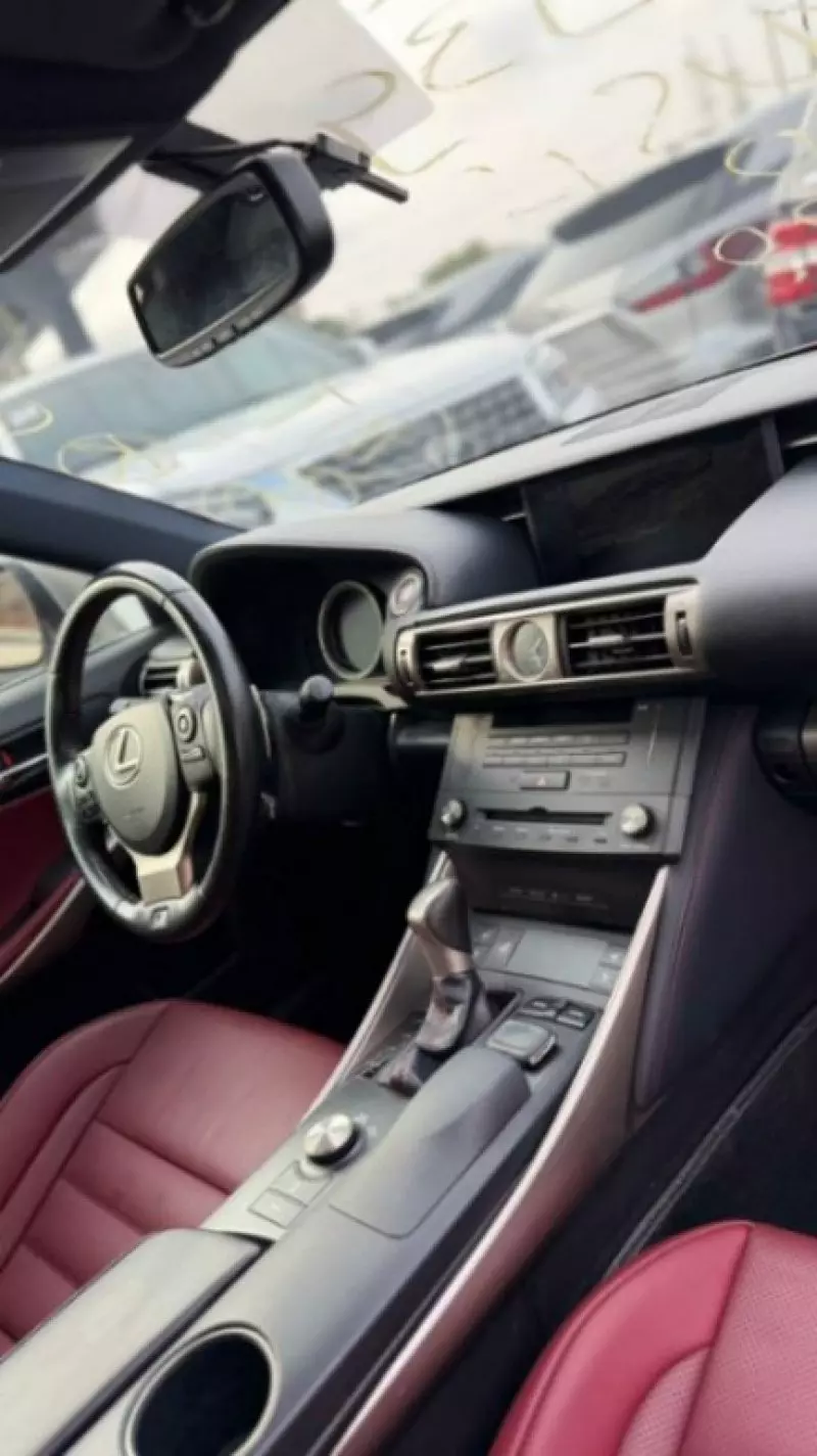 Lexus IS 250 - 2015