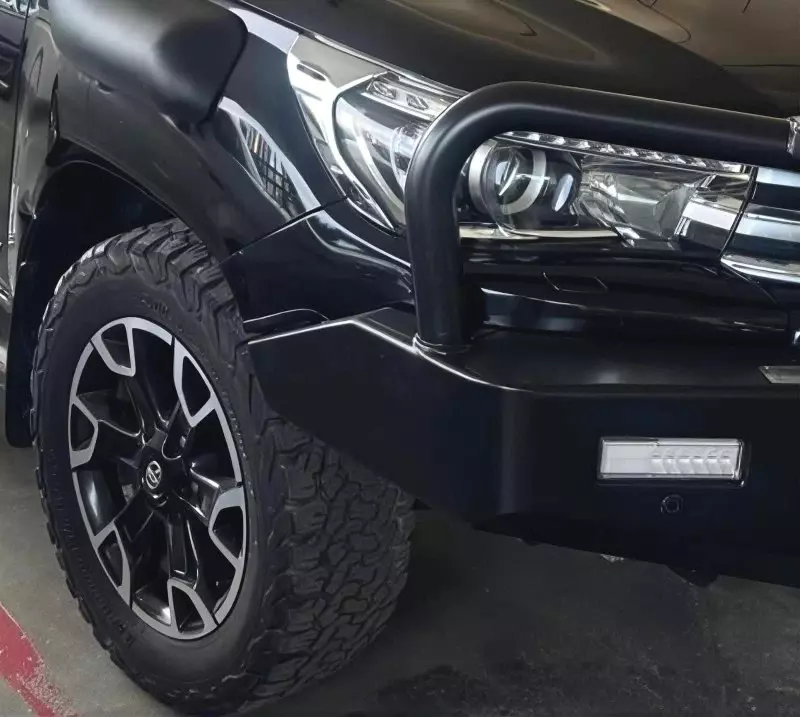 TOYOTA Hilux Revo    - 2016