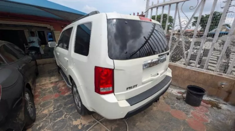 Honda Pilot   - 2011
