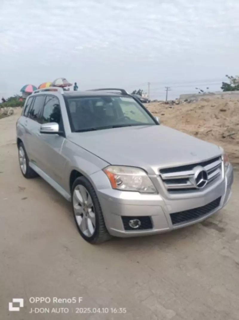 Mercedes-Benz GLK 350   - 2010
