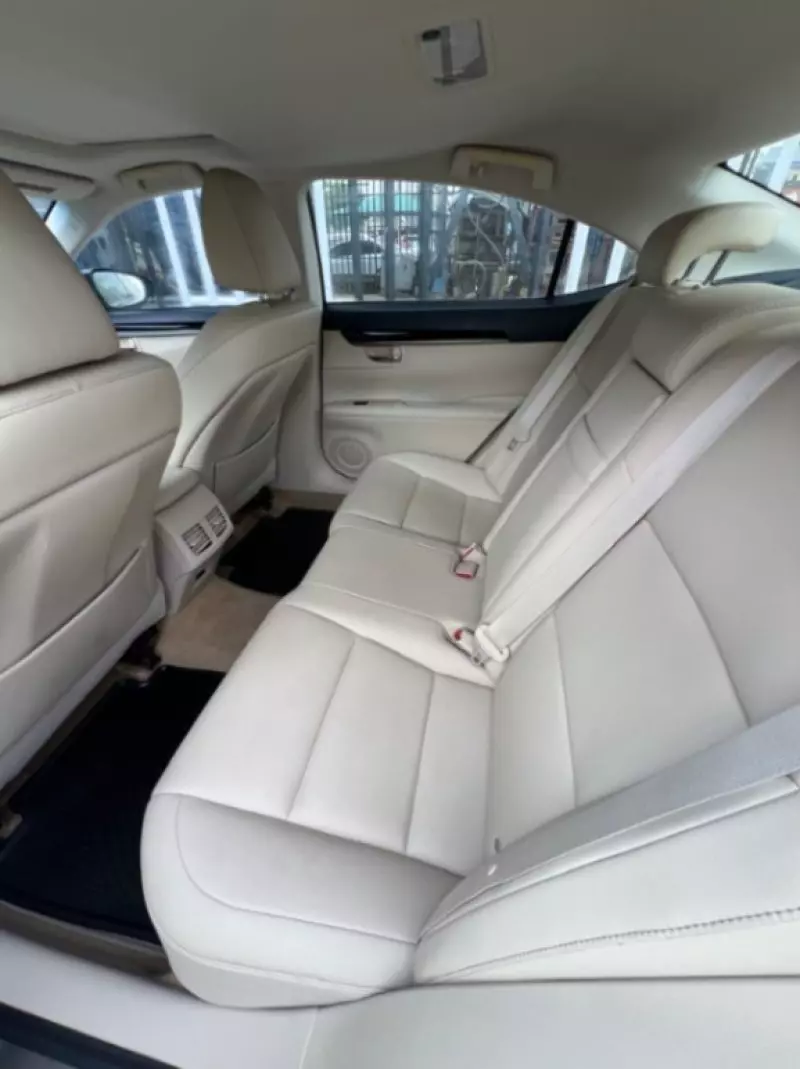 Lexus ES 350   - 2013