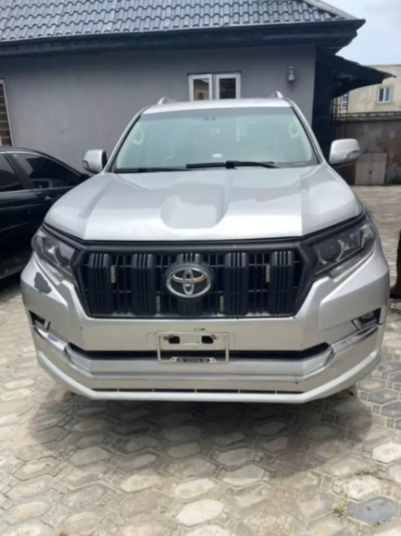 Toyota Land Cruiser   - 2017