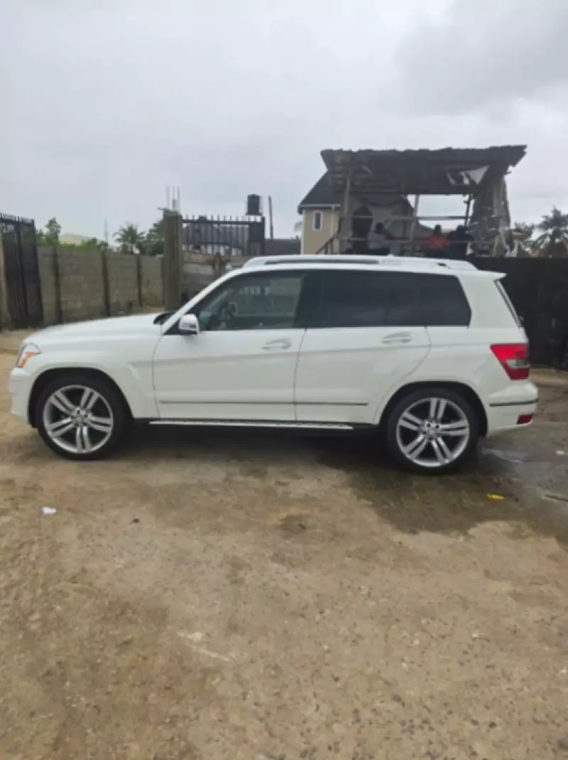 Mercedes-Benz GLK 350   - 2010