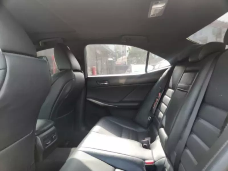 Lexus IS   - 2015