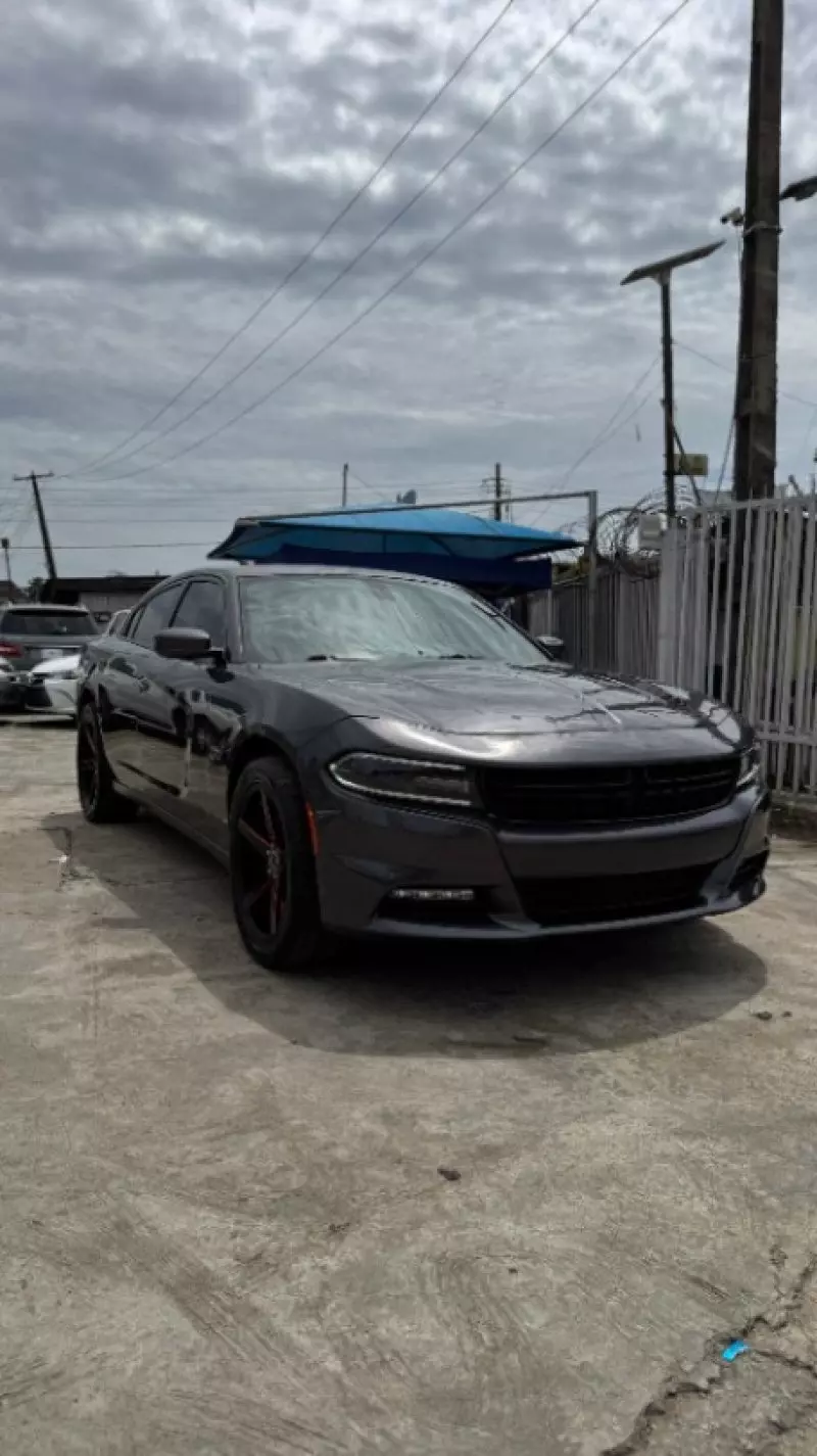 Dodge Charger   - 2018