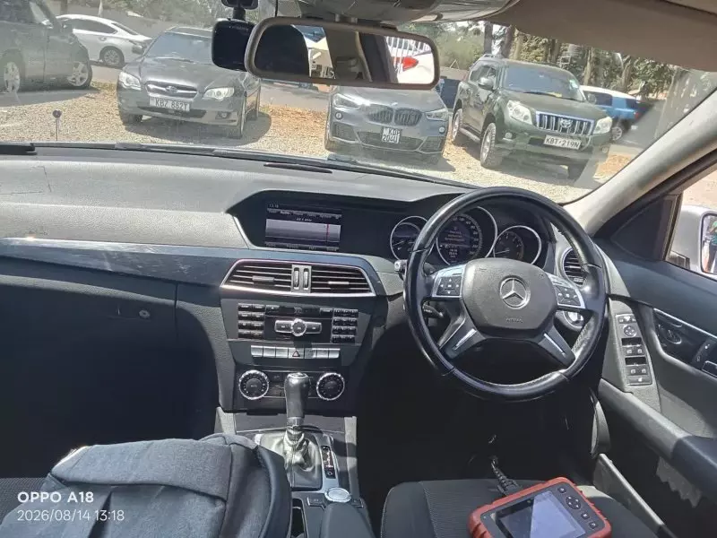Mercedes-Benz C 180   - 2013