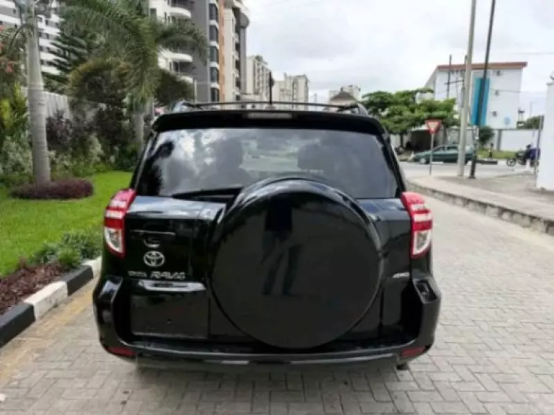 TOYOTA RAV 4   - 2011