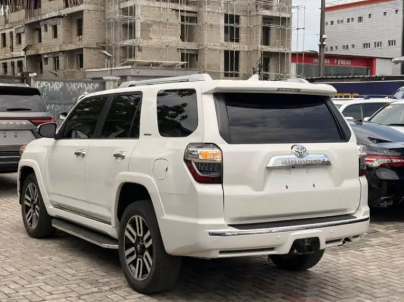 TOYOTA 4-Runner   - 2016