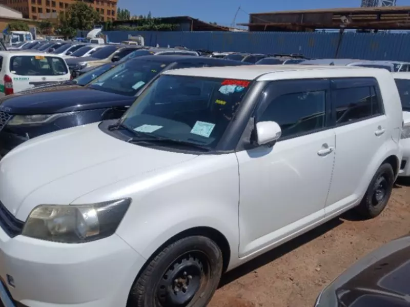 TOYOTA Hiace   - 2012