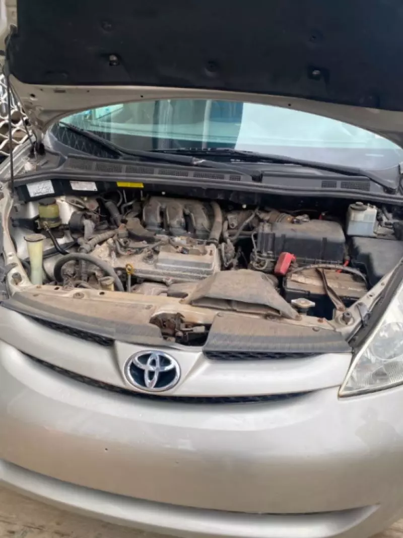 TOYOTA Sienna - 2009