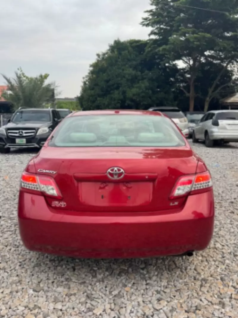 TOYOTA Camry   - 2011