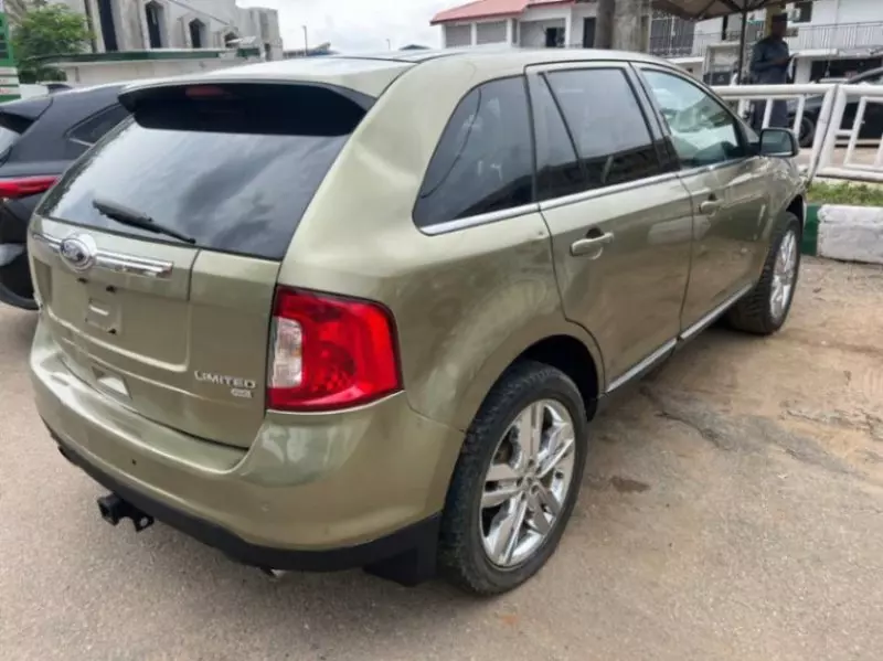 Ford Edge   - 2013