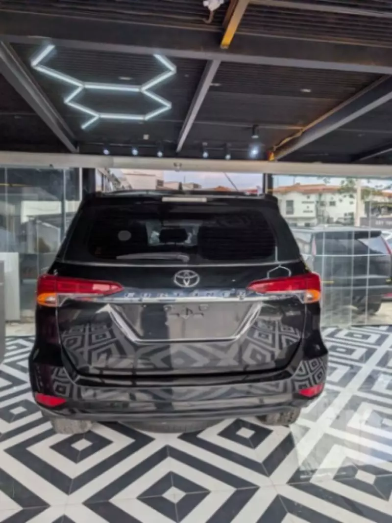 TOYOTA Fortuner   - 2019