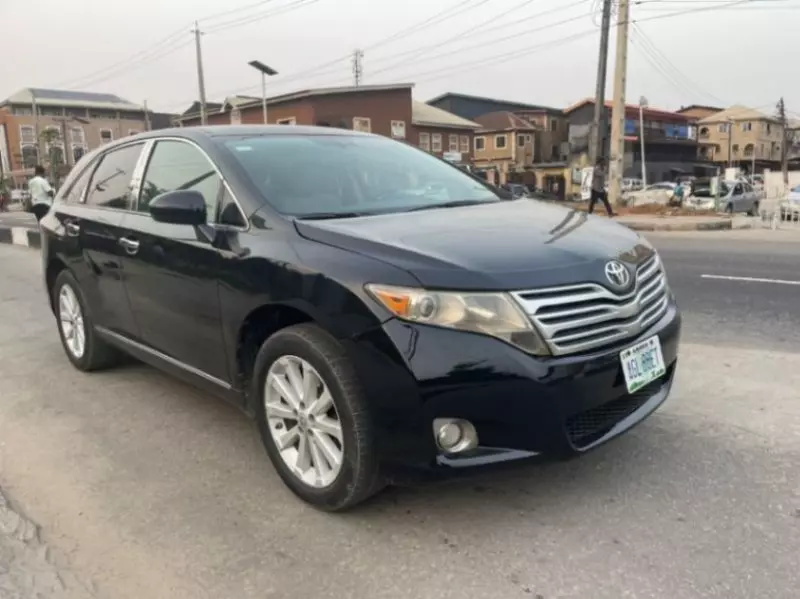 Toyota Venza   - 2012
