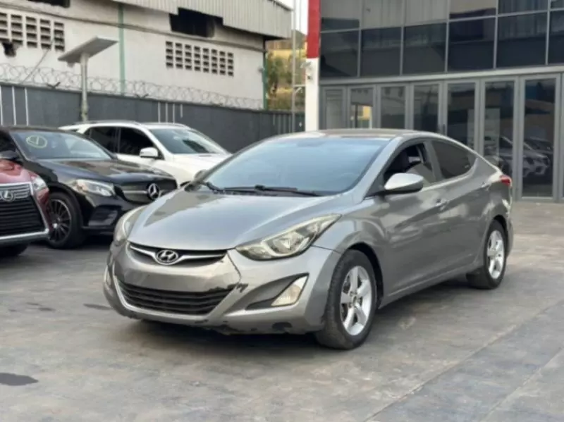 Hyundai Elantra   - 2014
