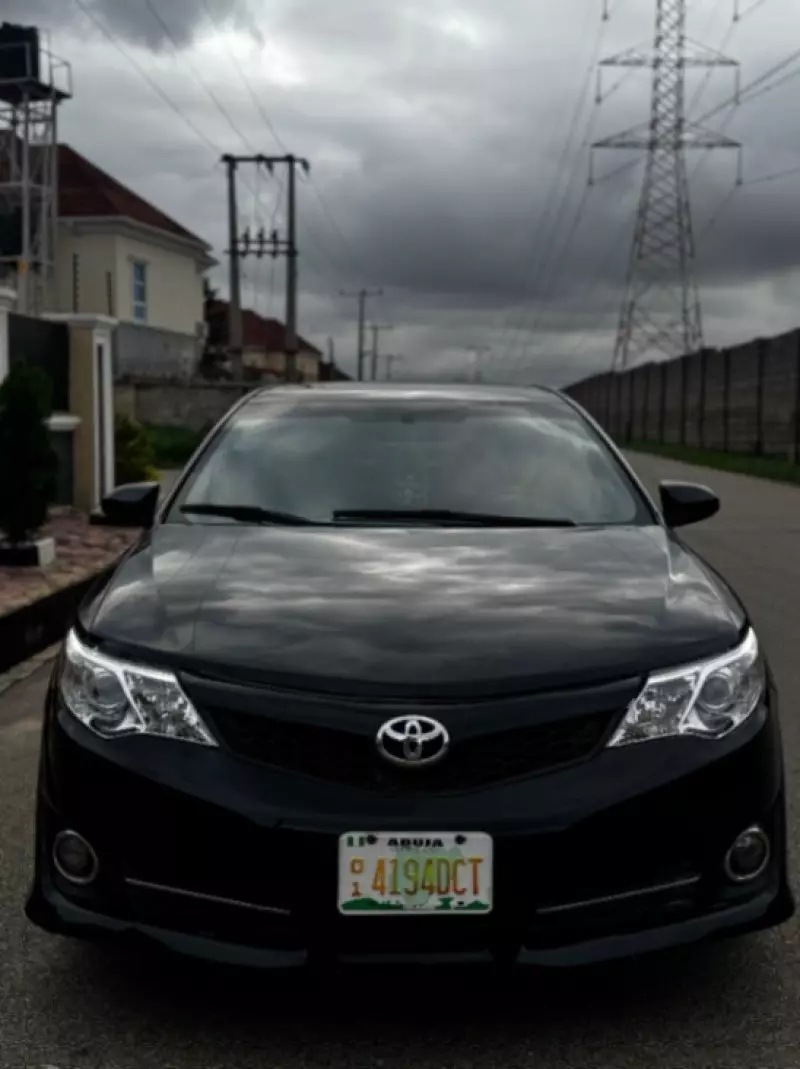 TOYOTA Camry   - 2013