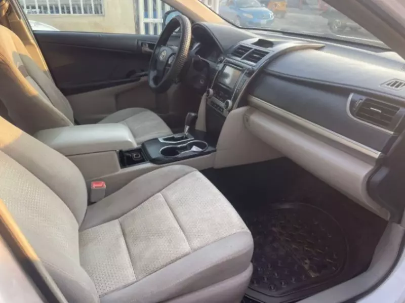 Toyota Camry - 2012