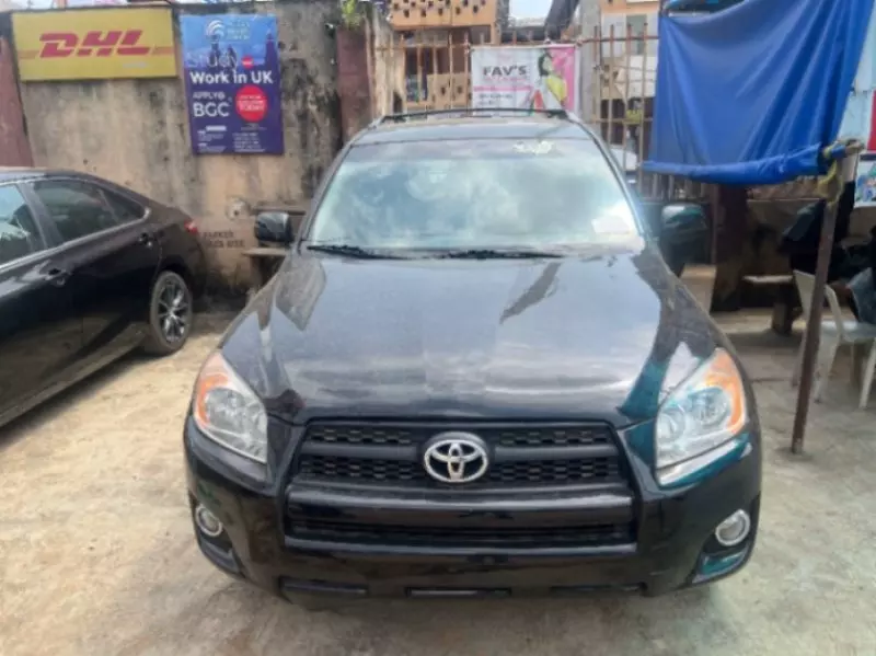 TOYOTA RAV 4 - 2011