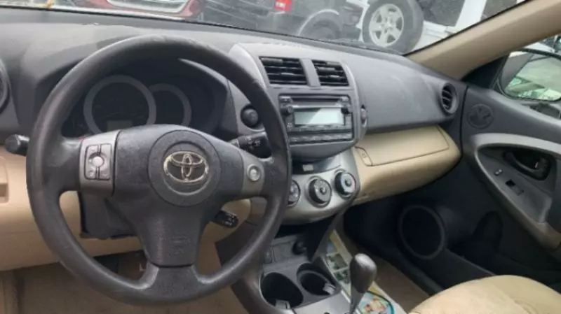 Toyota RAV 4   - 2012